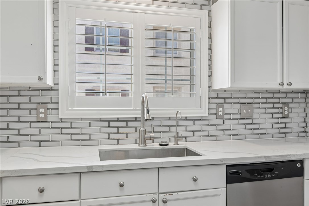 7413 Beguiling Court Property Photo 8
