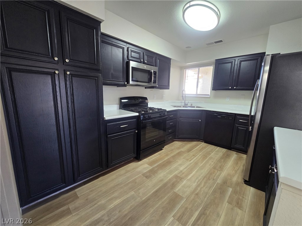 6413 Sterling Springs Parkway Property Photo 8