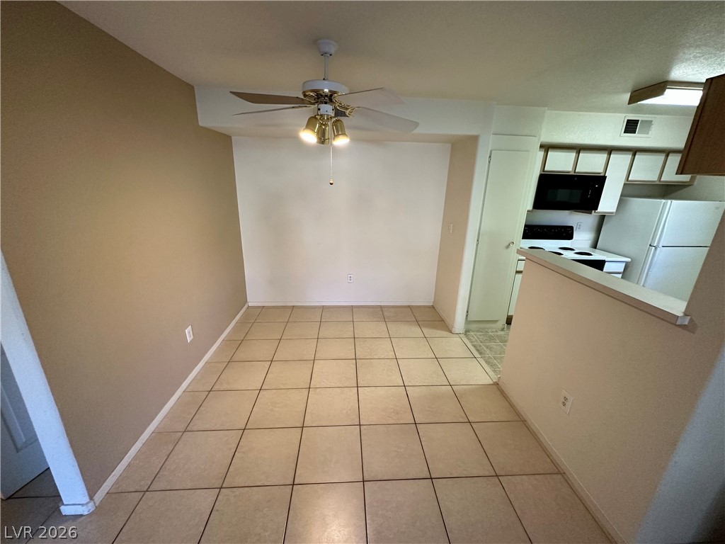 2300 East Silverado Ranch Boulevard 1118 Property Photo 8