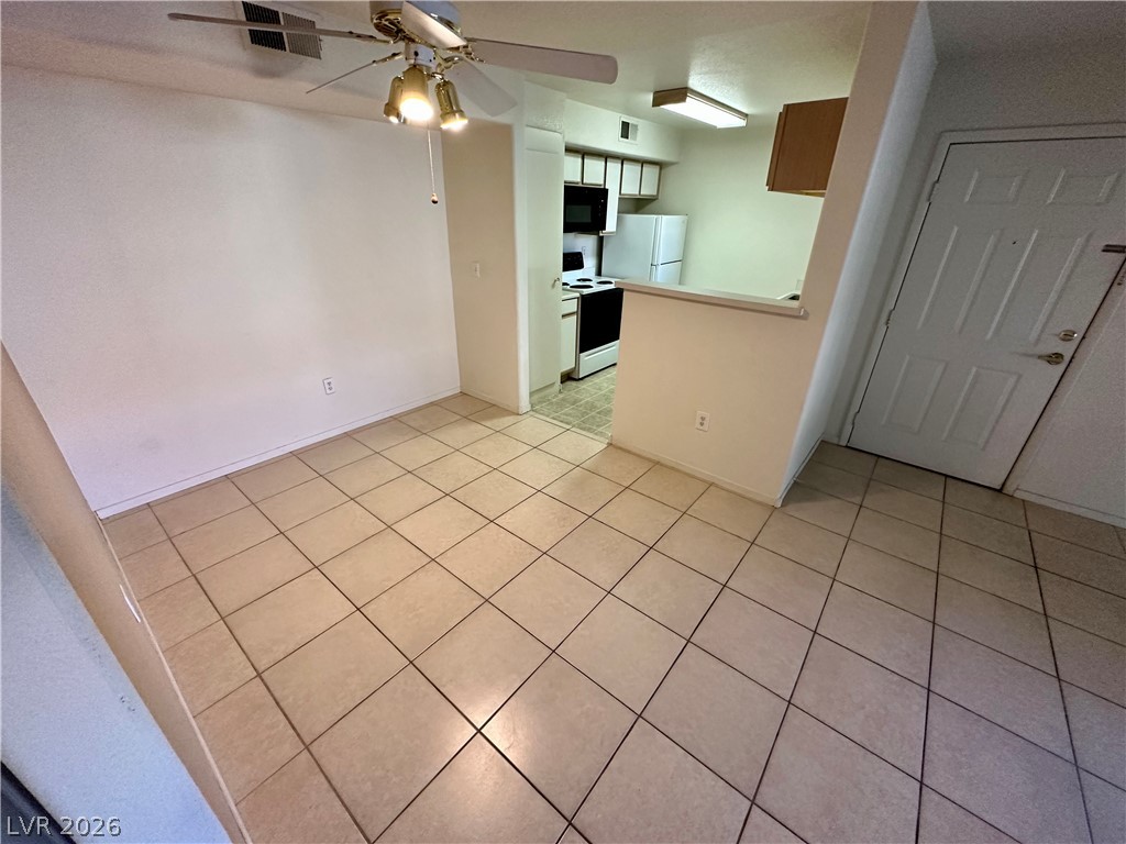 2300 East Silverado Ranch Boulevard 1118 Property Photo 9