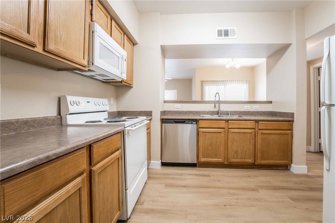 6650 West Warm Springs Road 1179 Property Photo 3