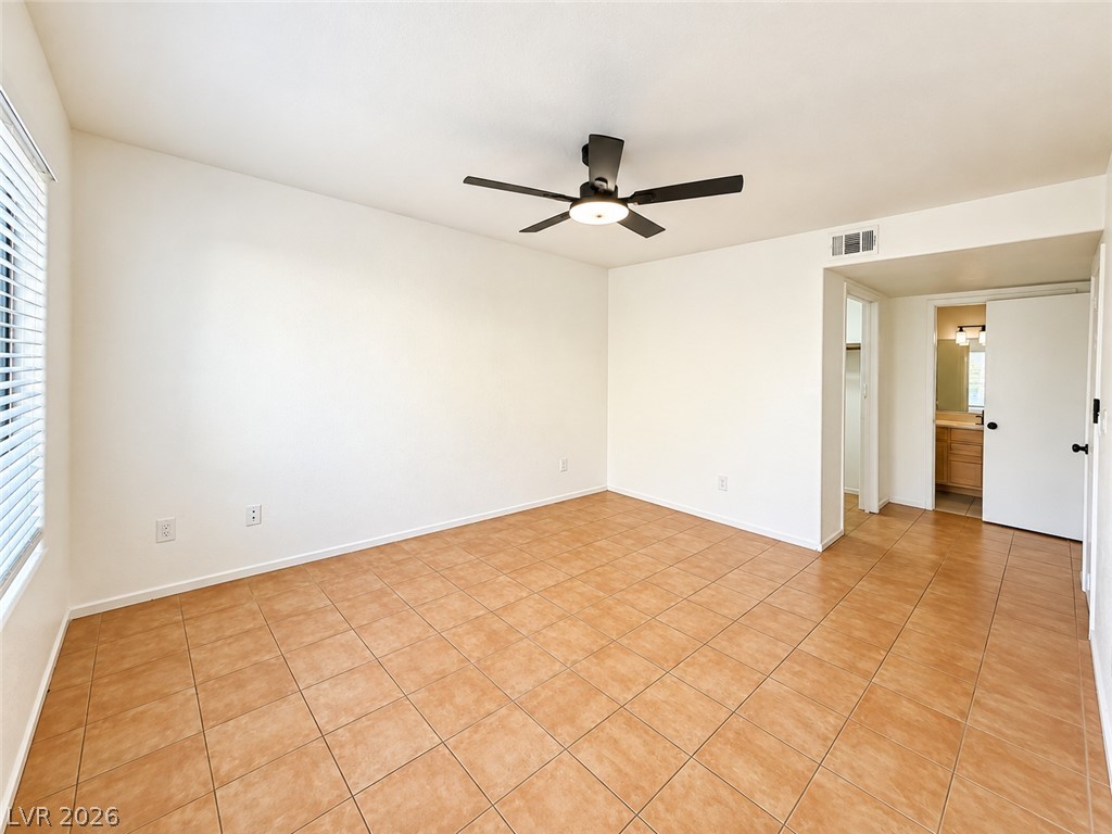 5229 Caspian Springs Drive 102 Property Photo 6