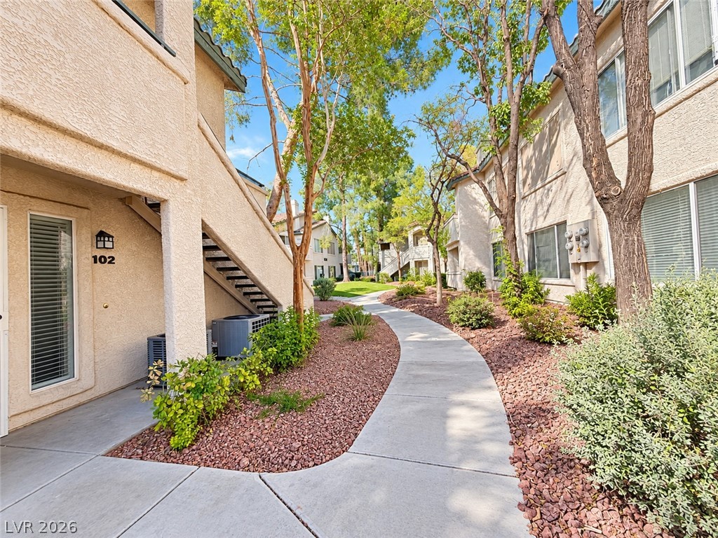 5229 Caspian Springs Drive 102 Property Photo 14