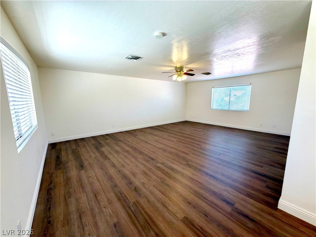 1571 Turf Drive Property Photo 6