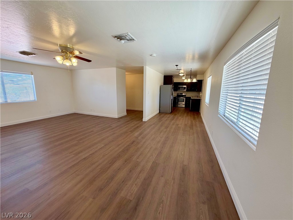 1571 Turf Drive Property Photo 8