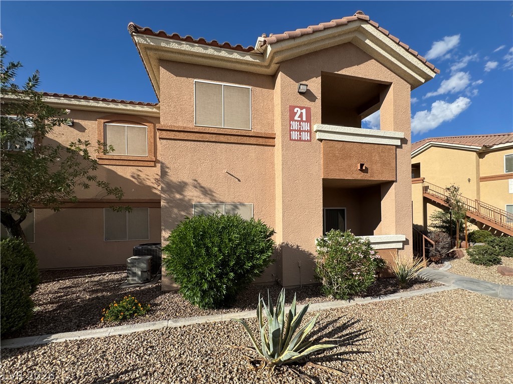 1050 East Cactus Avenue 1082 Property Photo 1