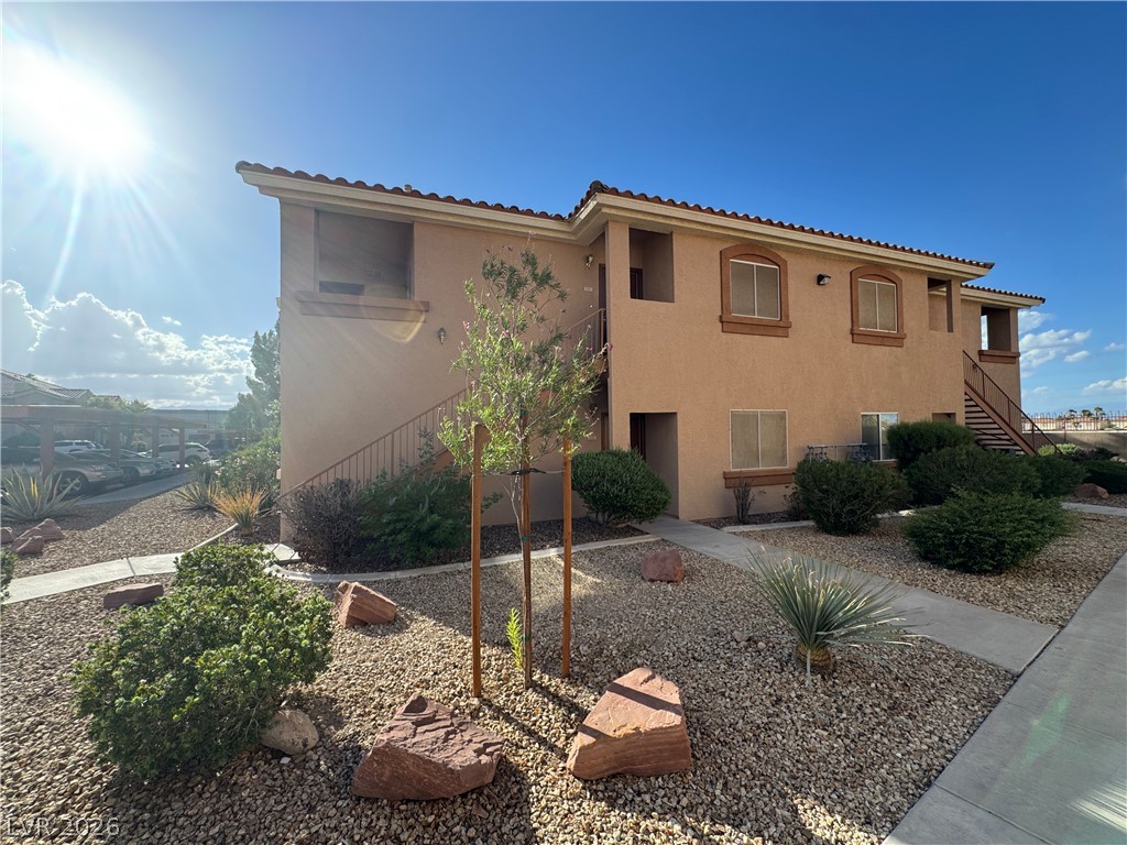 1050 East Cactus Avenue 1082 Property Photo 2