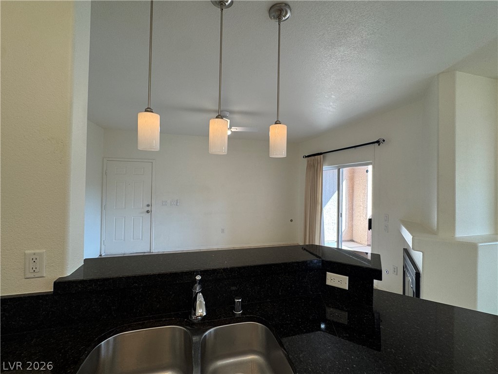 1050 East Cactus Avenue 1082 Property Photo 9