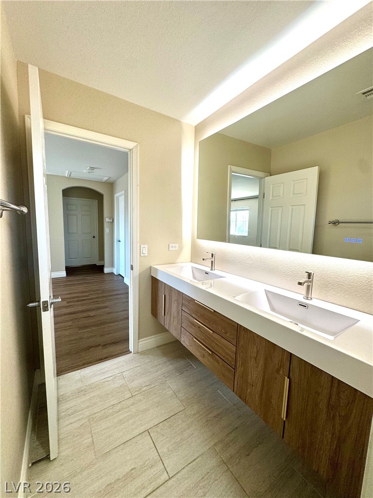 6312 Sterling Ranch Way Property Photo 10