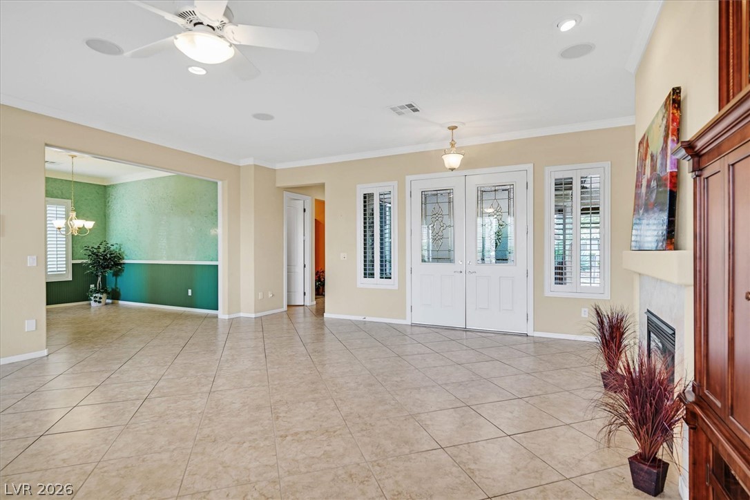 2058 Fountain City Street Property Photo 6