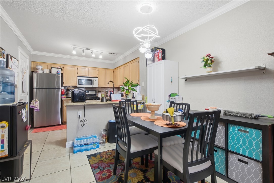 2121 Willowbury Drive C Property Photo 12