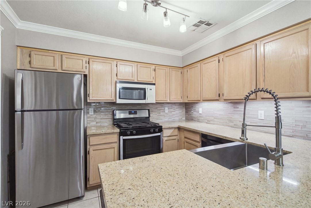 2121 Willowbury Drive C Property Photo 17