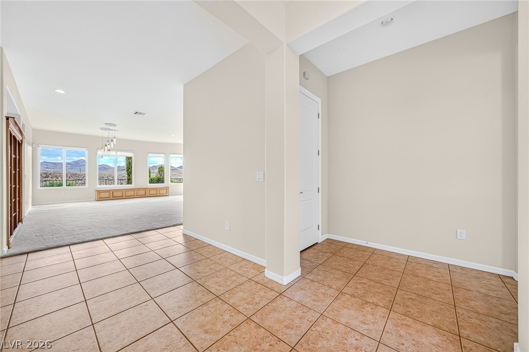 2727 White Sage Drive Property Photo 10