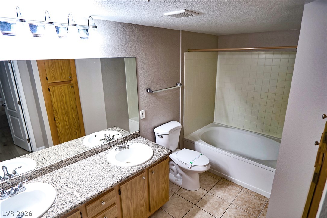 5055 West Hacienda Avenue 2017 Property Photo 5