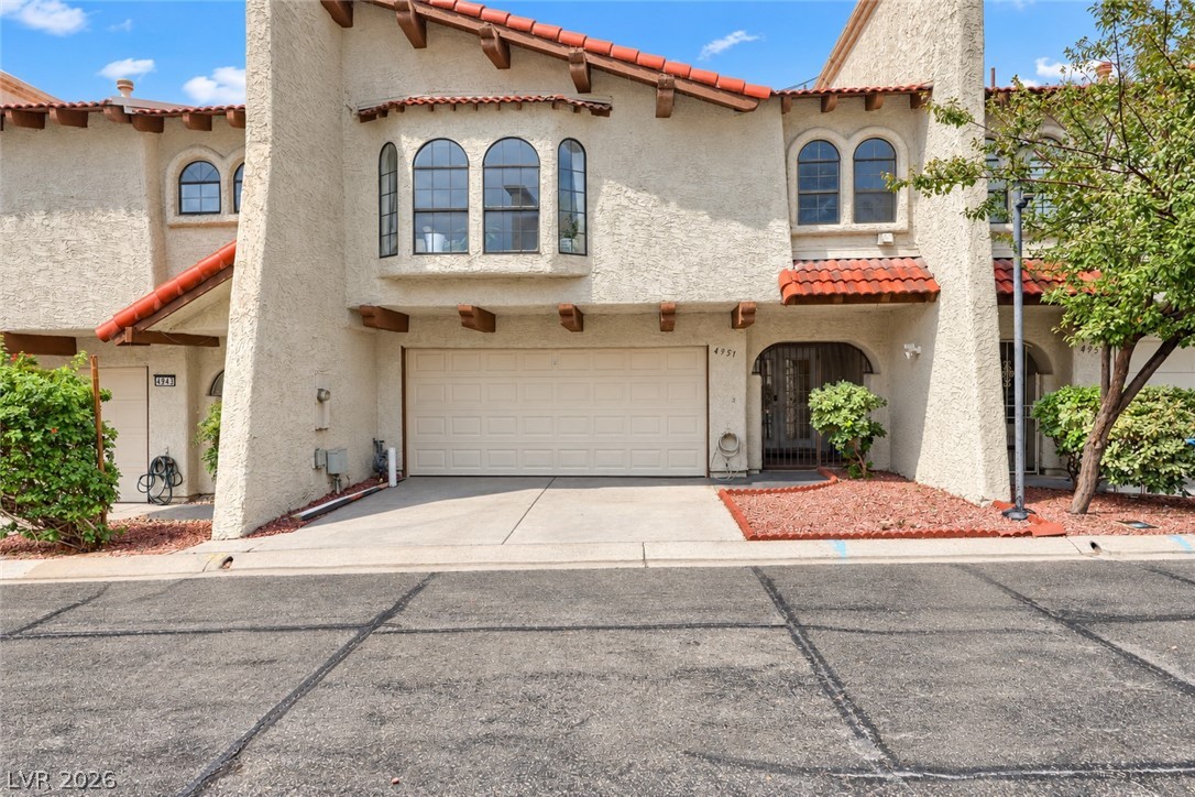 4951 Schumann Drive Property Photo 1