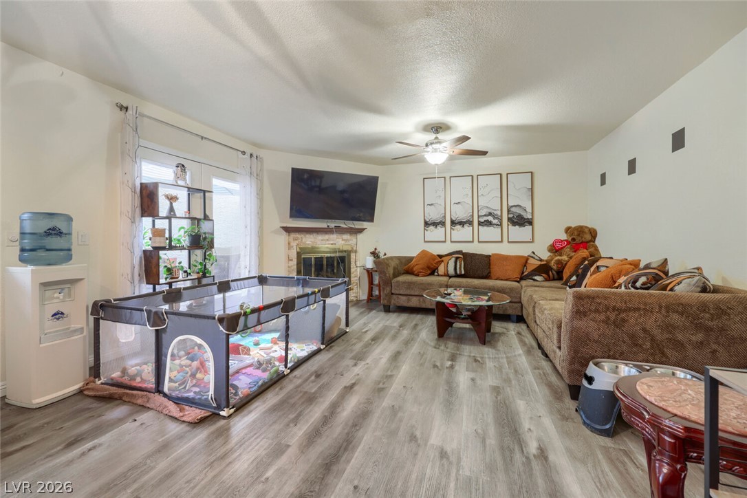 4951 Schumann Drive Property Photo 8