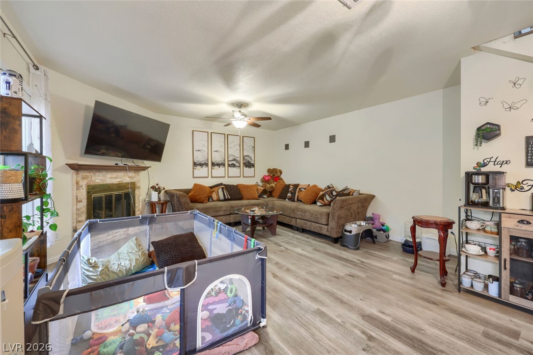 4951 Schumann Drive Property Photo 9