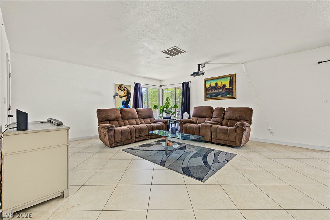 6992 Quarry Drive Property Photo 3
