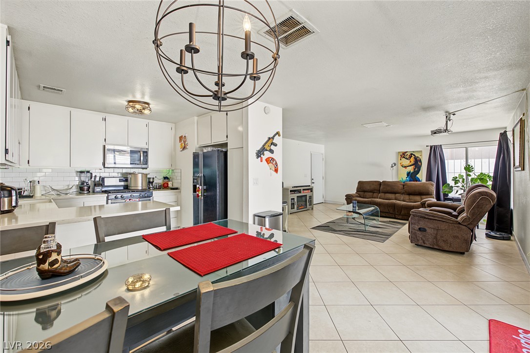 6992 Quarry Drive Property Photo 11