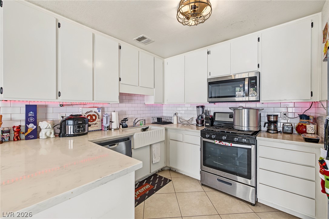 6992 Quarry Drive Property Photo 12