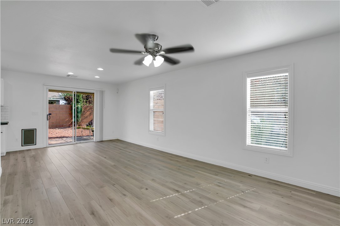 10250 Headrick Drive Property Photo 5