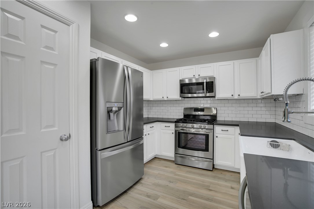 10250 Headrick Drive Property Photo 10