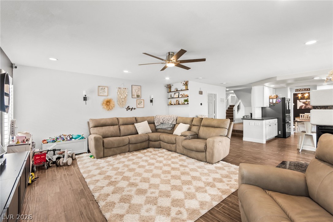 8213 Fawn Heather Court Property Photo 13