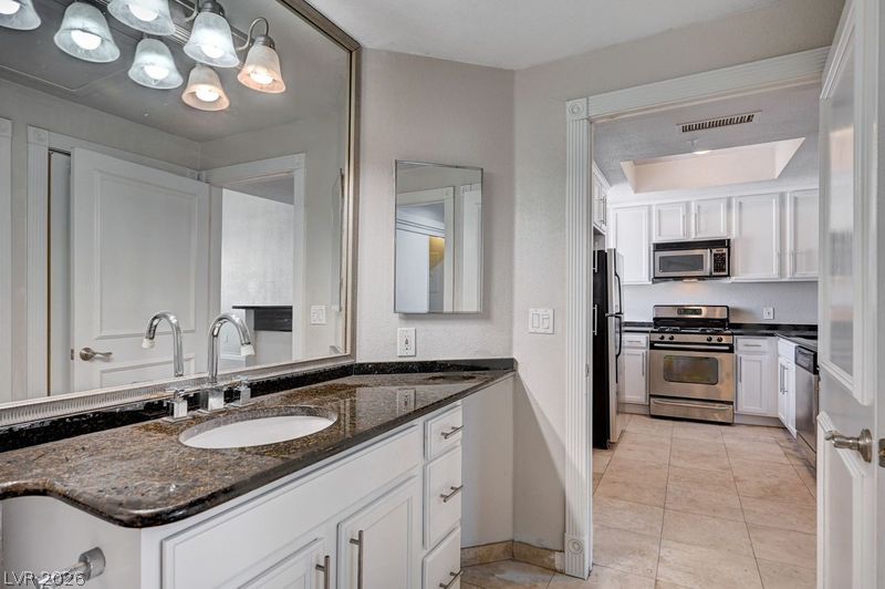 260 East Flamingo Road 416 Property Photo 16