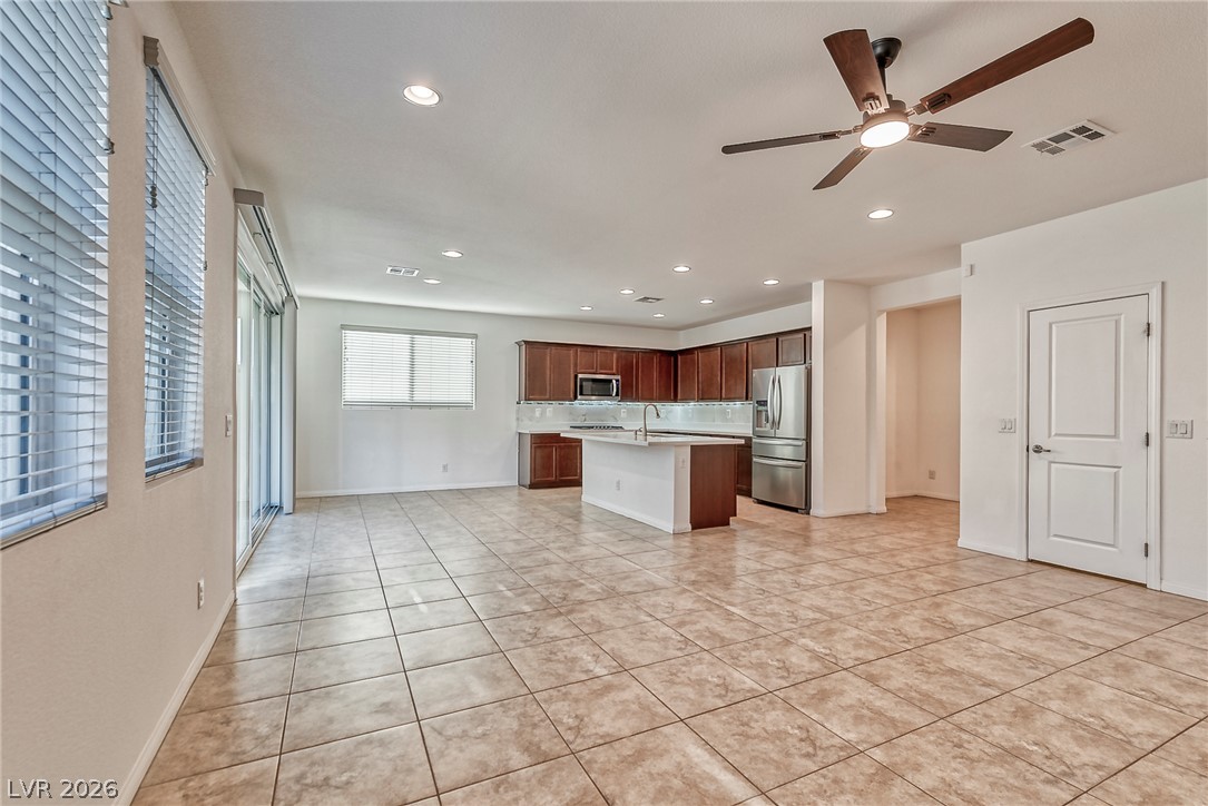 9851 Poplar Point Avenue Property Photo 6