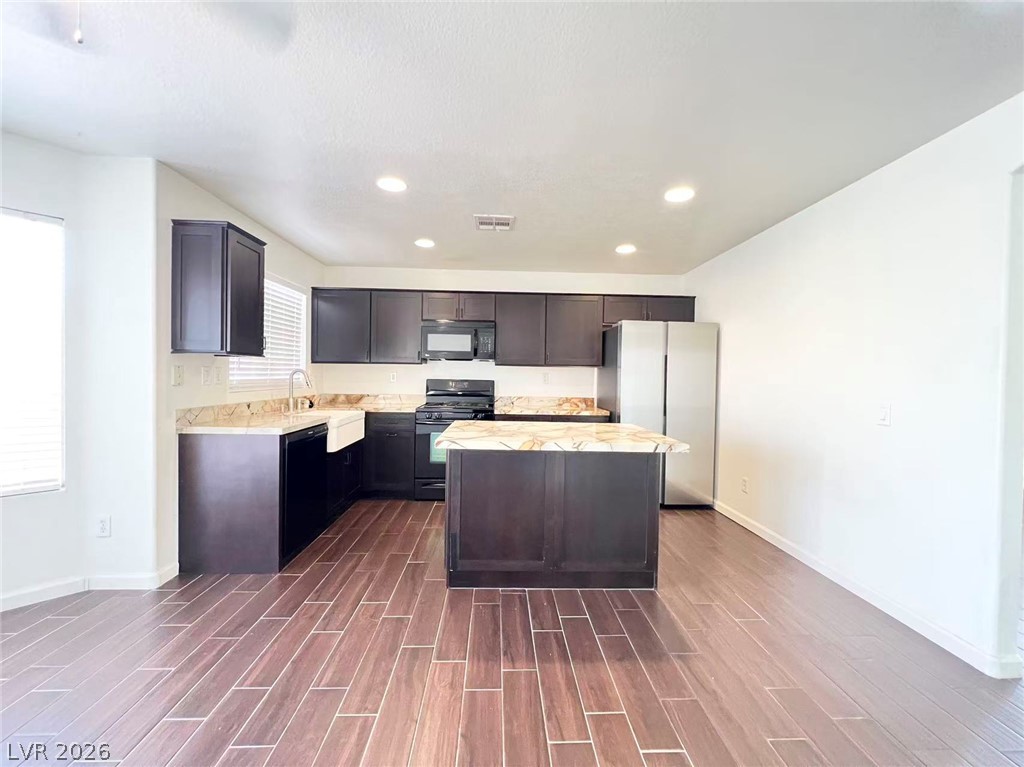 10996 Crispinio Street Property Photo 5