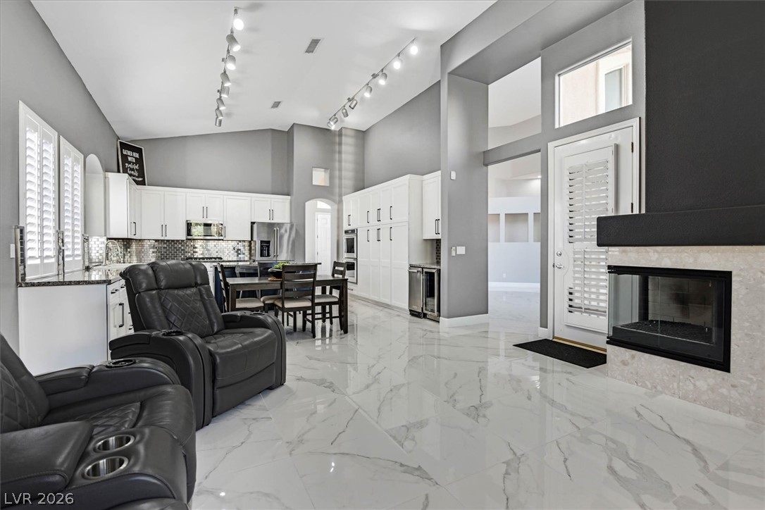 2077 Jupiter Hills Lane Property Photo 8