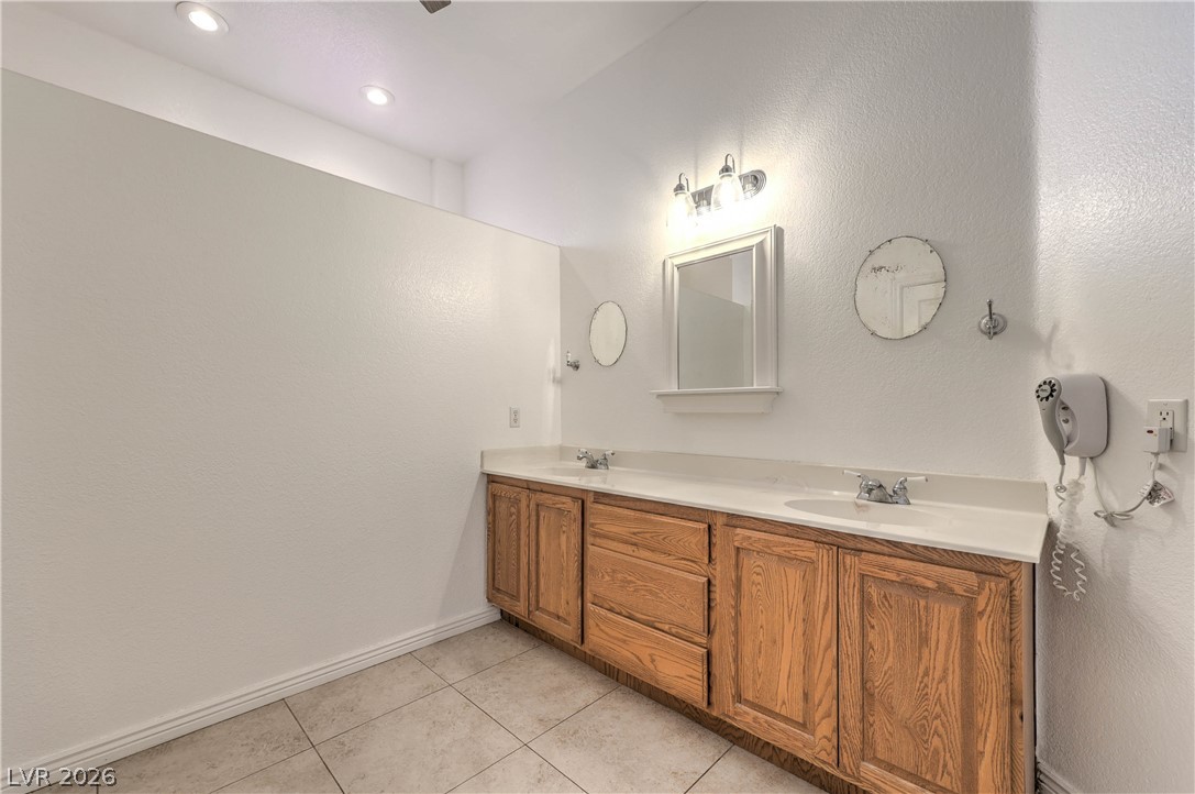 3195 Heyer Street Property Photo 33