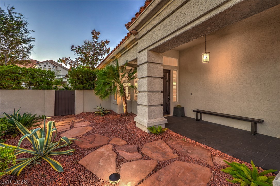 8808 Quadro Court Property Photo 3