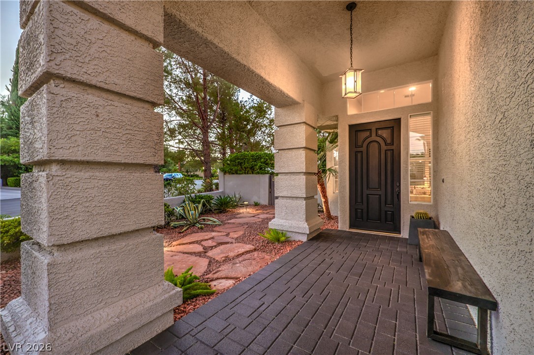 8808 Quadro Court Property Photo 4