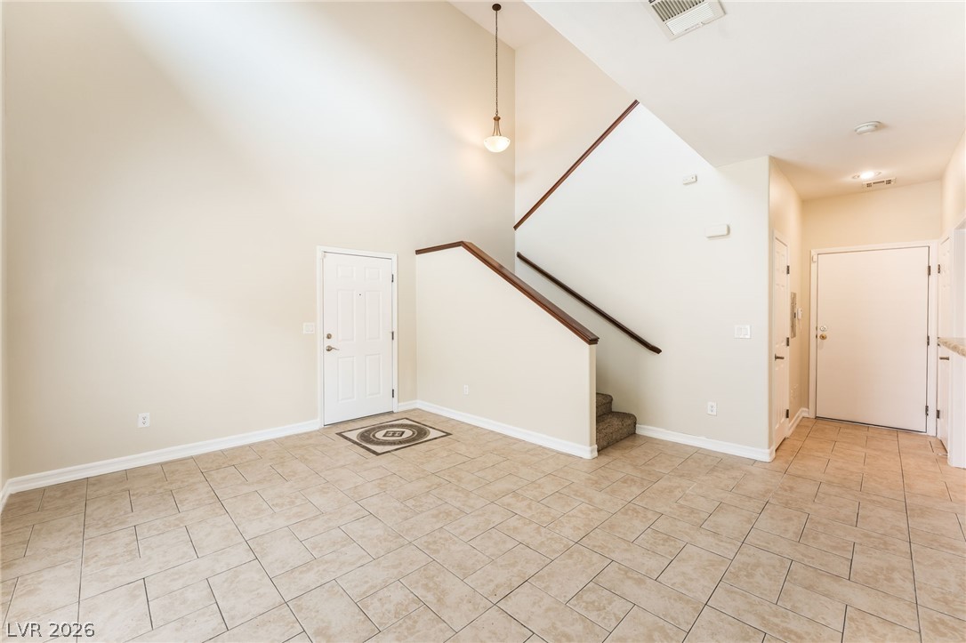 10563 Gold Shadow Avenue Property Photo 7