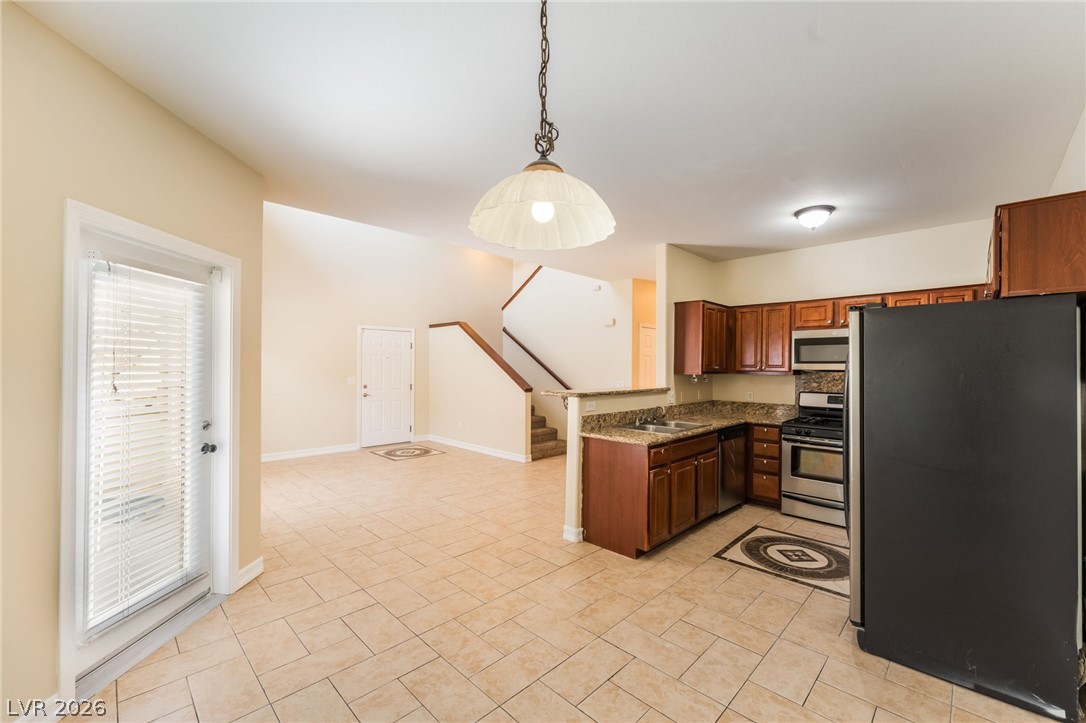10563 Gold Shadow Avenue Property Photo 12