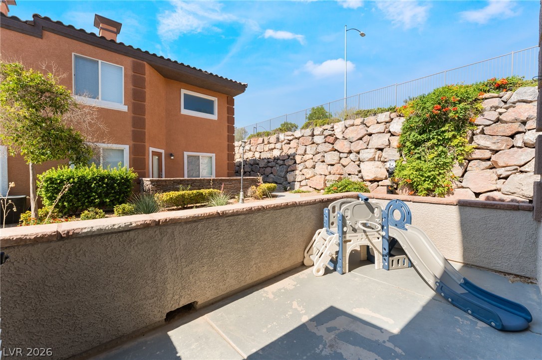 10563 Gold Shadow Avenue Property Photo 17