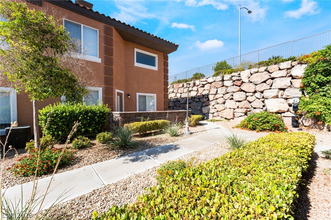10563 Gold Shadow Avenue Property Photo 20