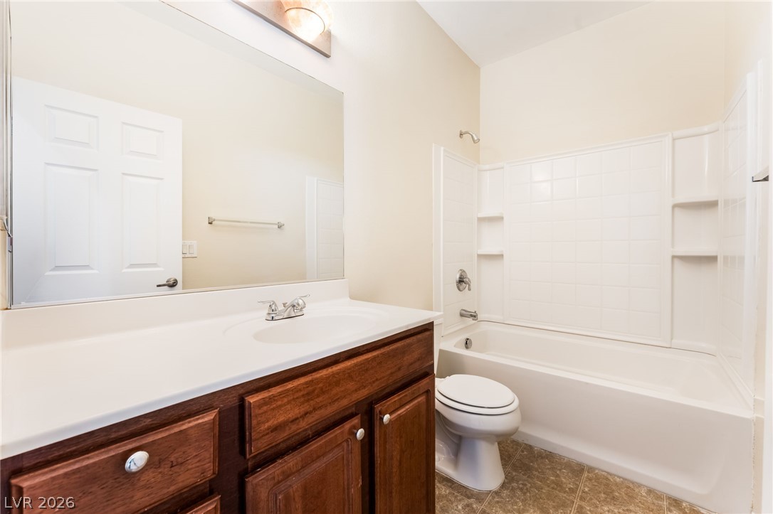 10563 Gold Shadow Avenue Property Photo 37