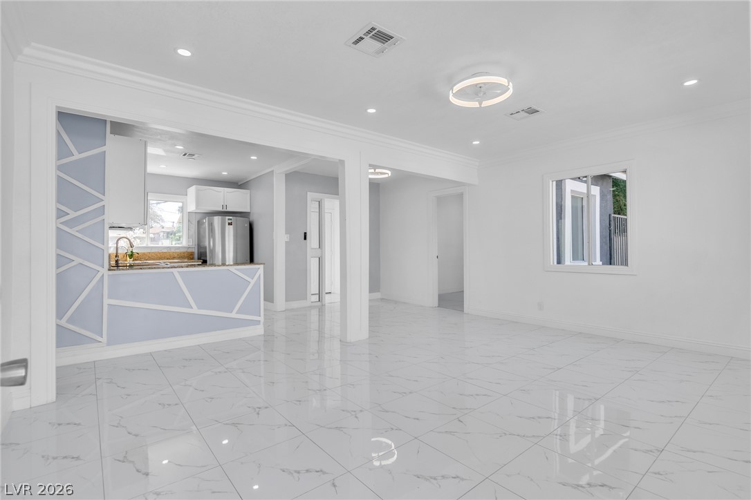 1604 Lewis Avenue Property Photo 3
