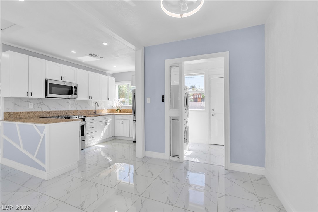 1604 Lewis Avenue Property Photo 4