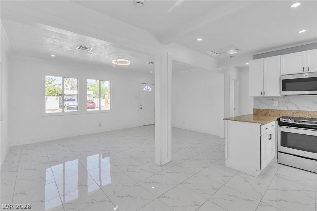 1604 Lewis Avenue Property Photo 7