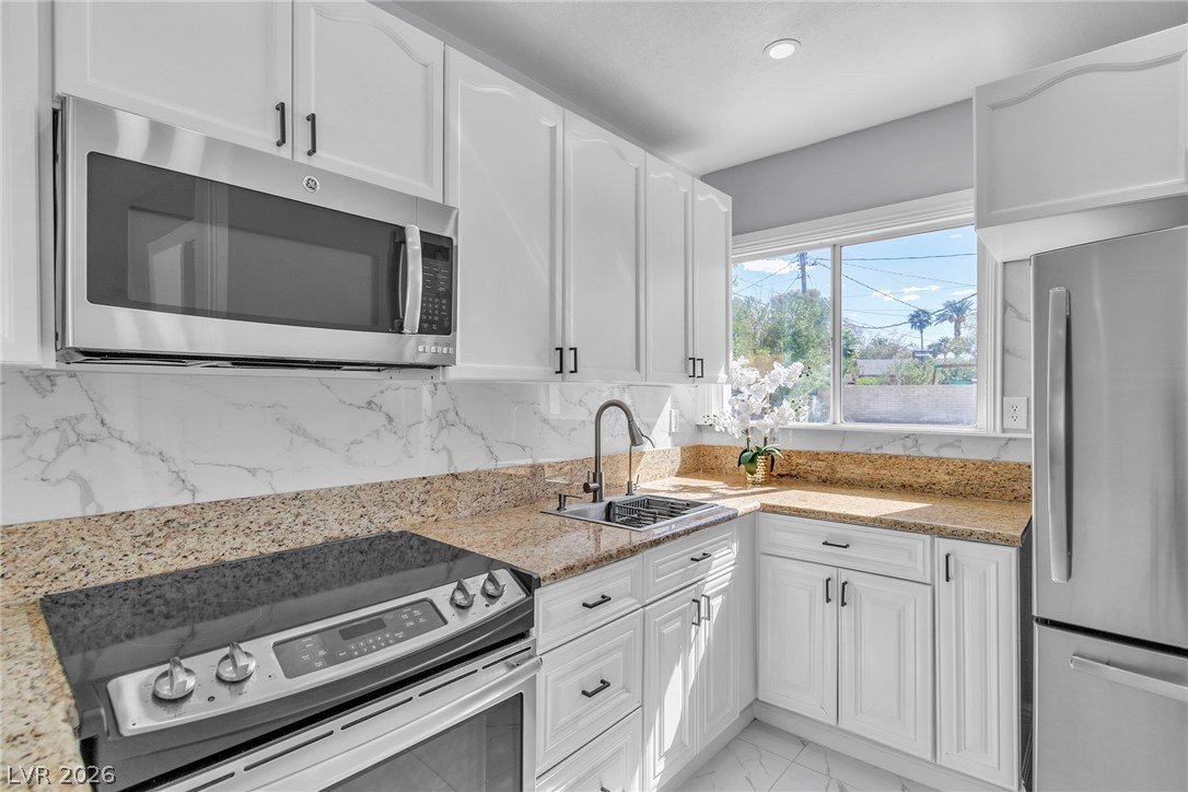 1604 Lewis Avenue Property Photo 8
