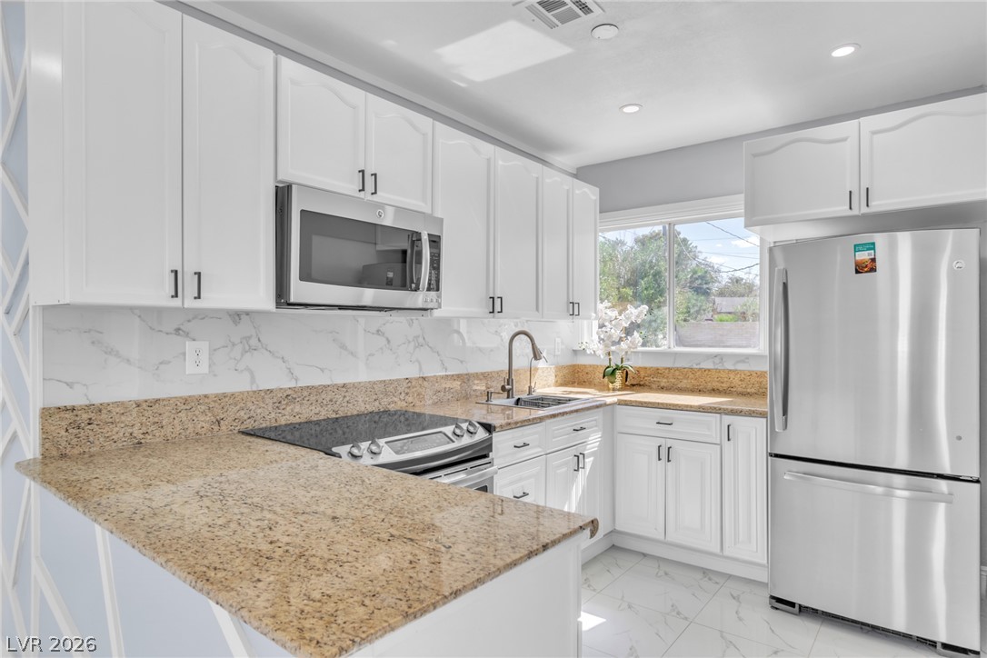 1604 Lewis Avenue Property Photo 10