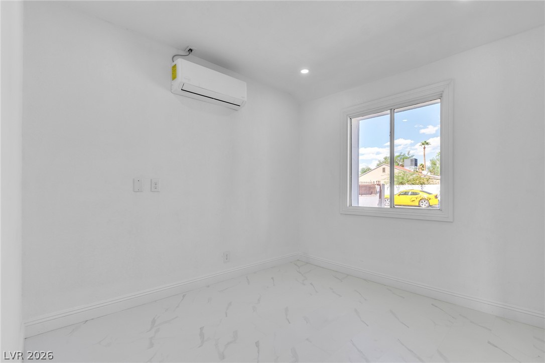 1604 Lewis Avenue Property Photo 18