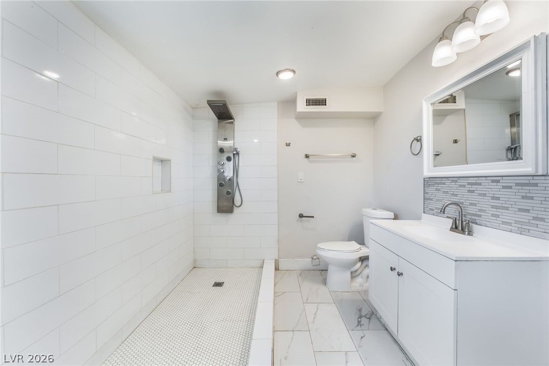 2320 East Oakey Boulevard Property Photo 18