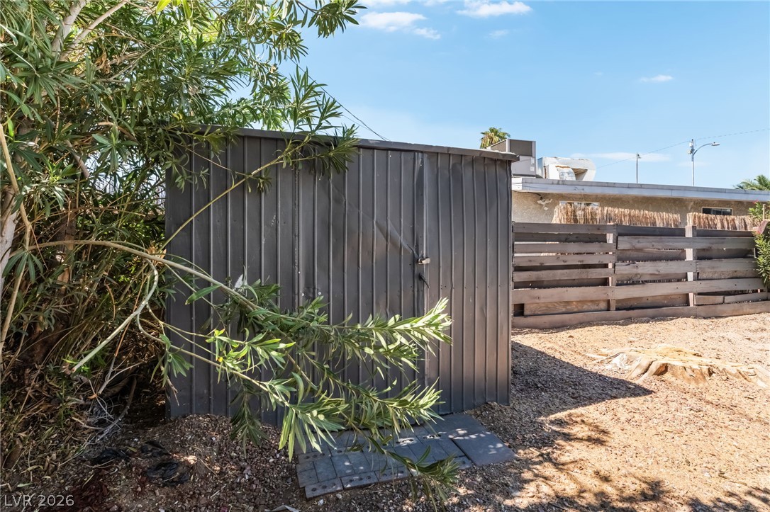 2320 East Oakey Boulevard Property Photo 31