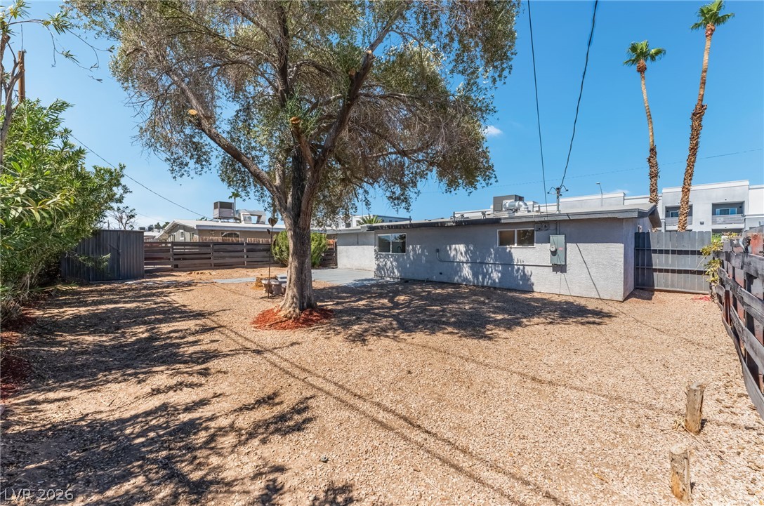 2320 East Oakey Boulevard Property Photo 32