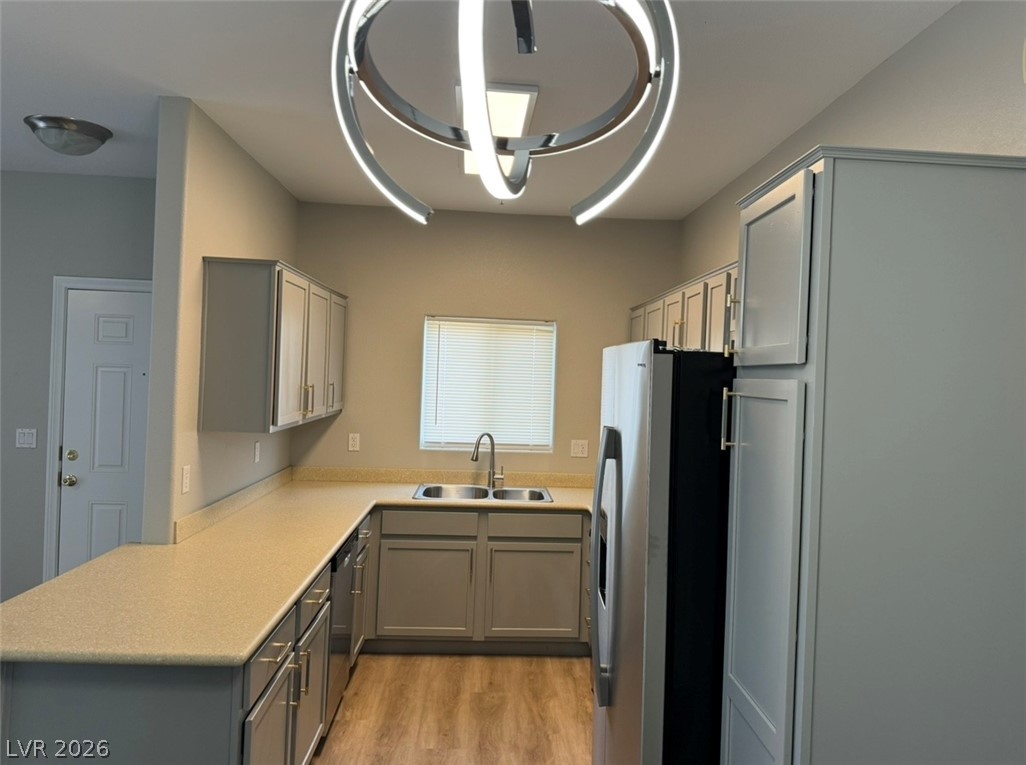 2291 West Horizon Ridge Parkway 5228 Property Photo 4