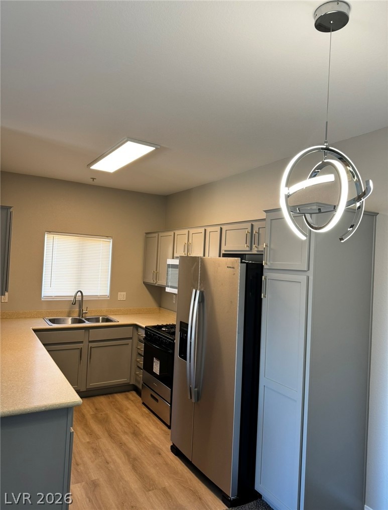 2291 West Horizon Ridge Parkway 5228 Property Photo 5